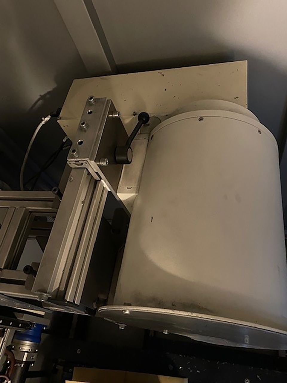 Sistema radiografico compatto Seifert X Cube ZU2214, usato